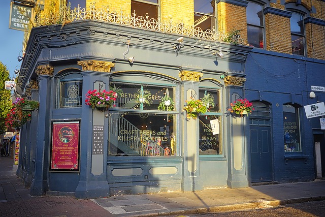 front of London traditional pub
