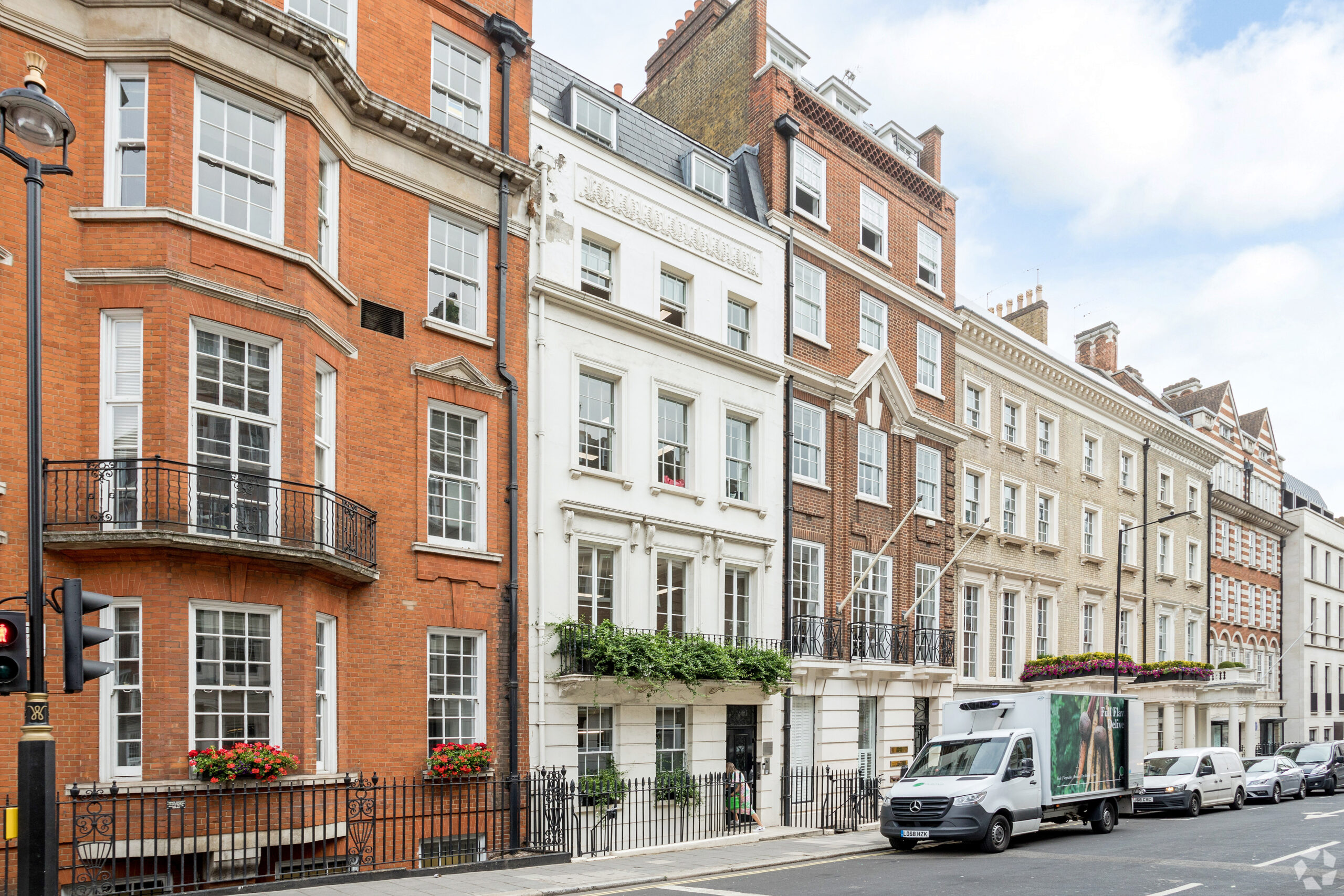 27 Grosvenor Street, London, W1K 4QP - Lorenz Consultancy
