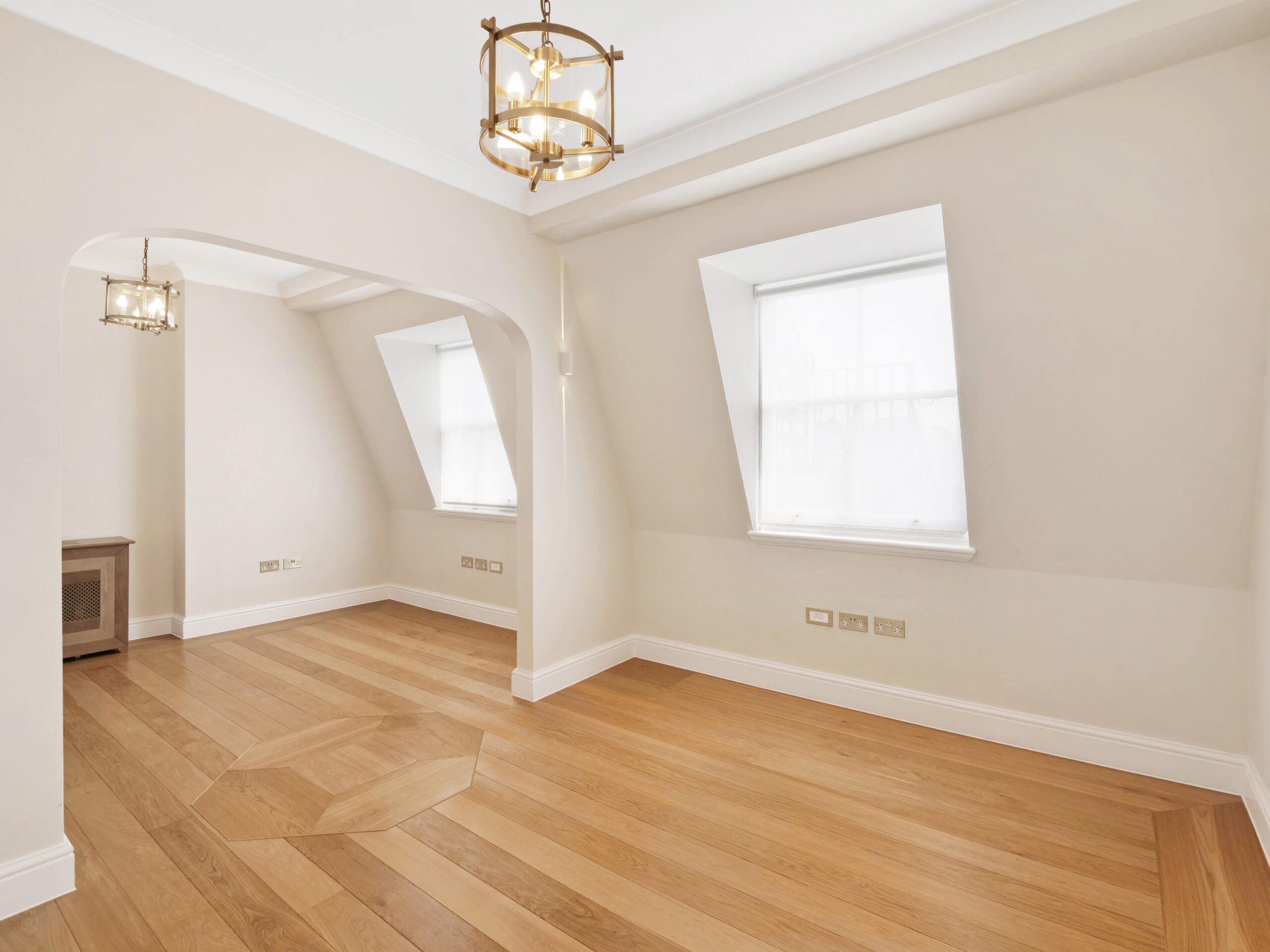 4th Floor rear room
